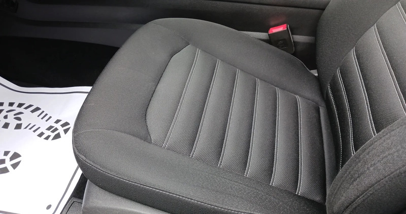 Ford Mondeo cena 57900 przebieg: 28288, rok produkcji 2015 z Maszewo małe 781